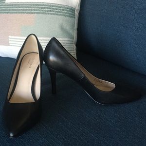 Black Cole Haan Heels (8.5)